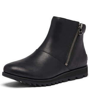 Sorel Harlow Zip booties